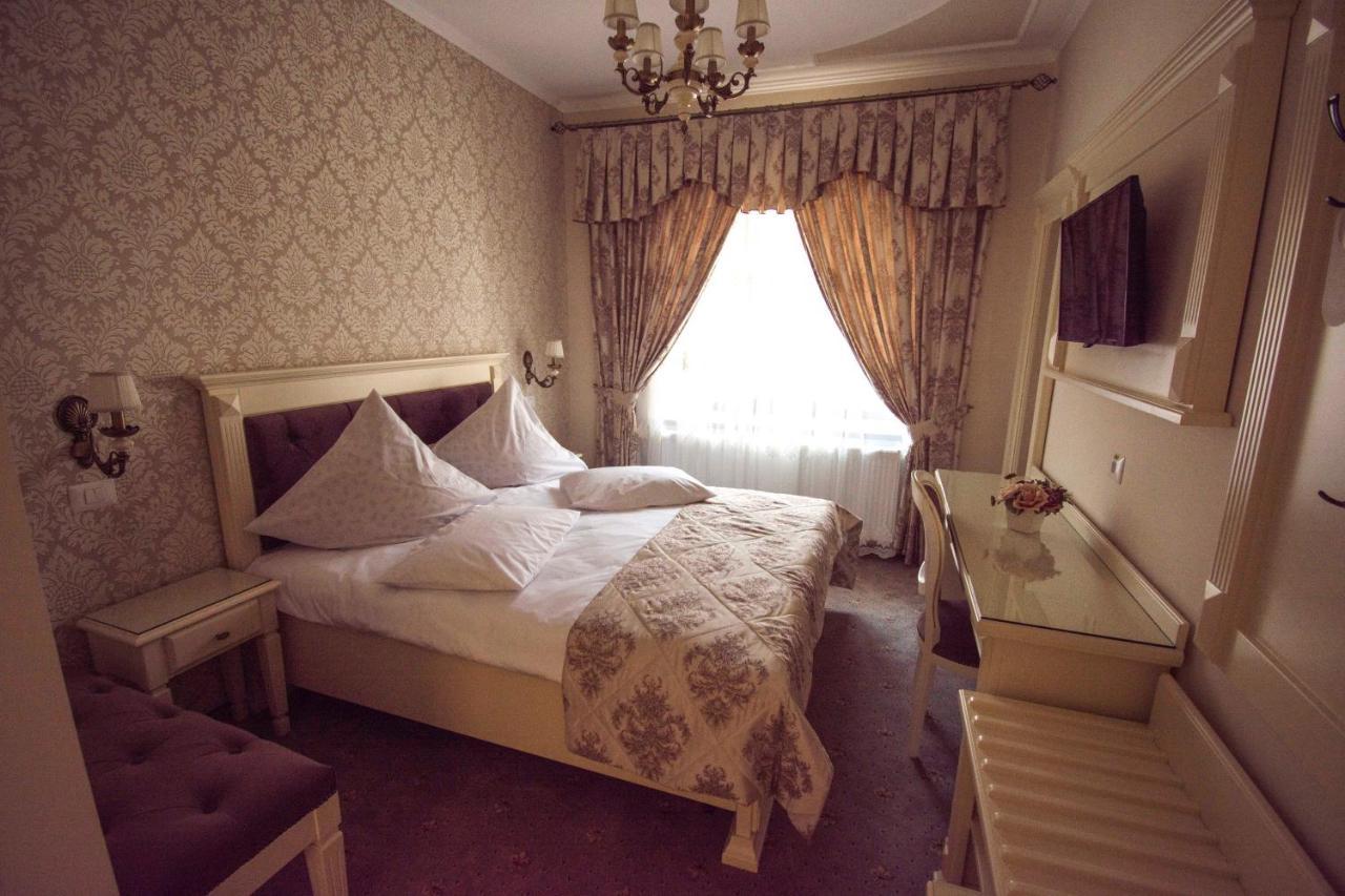 Vila Turistica Tosca Regal Bacău Exterior photo