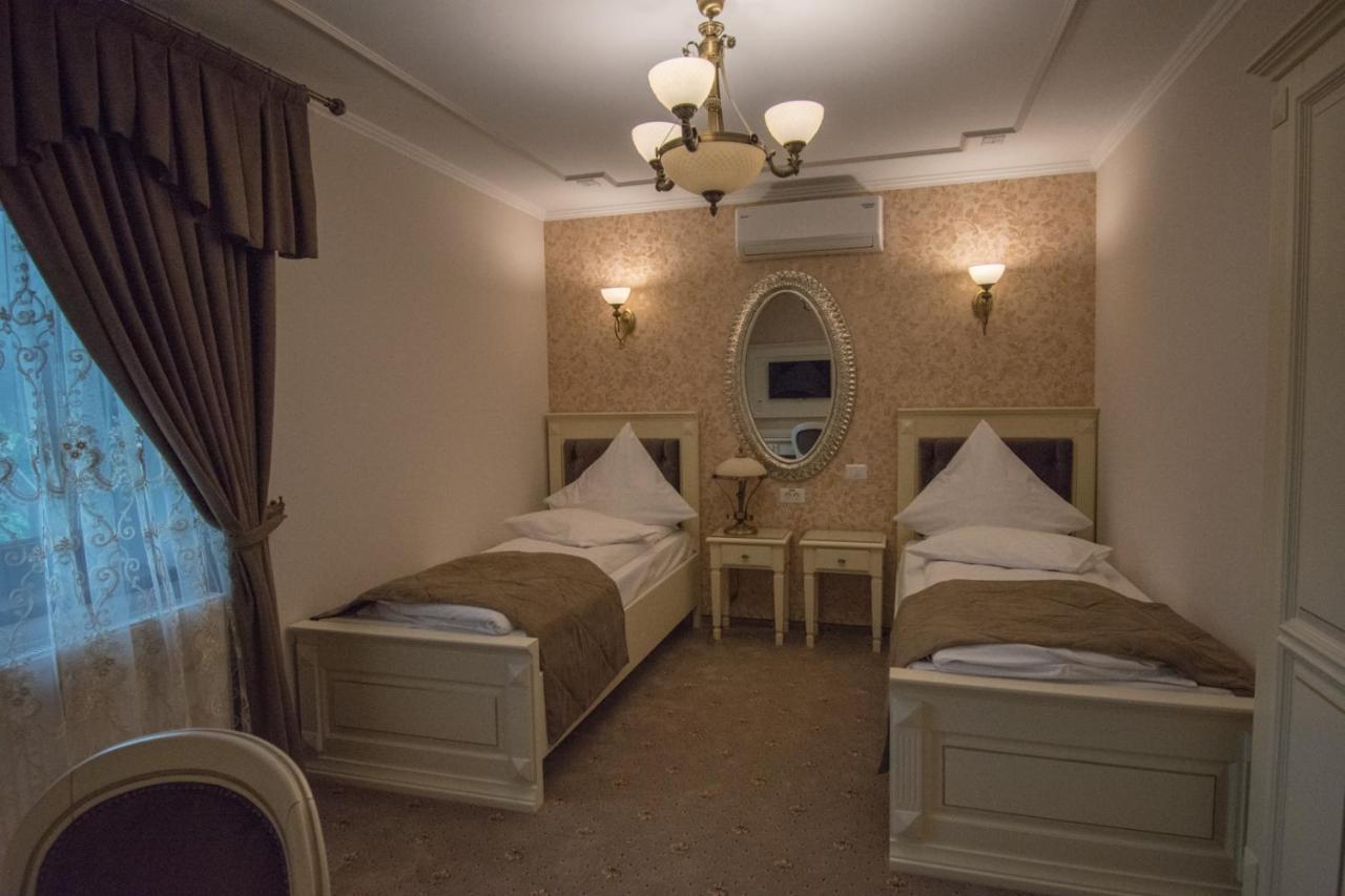 Vila Turistica Tosca Regal Bacău Exterior photo