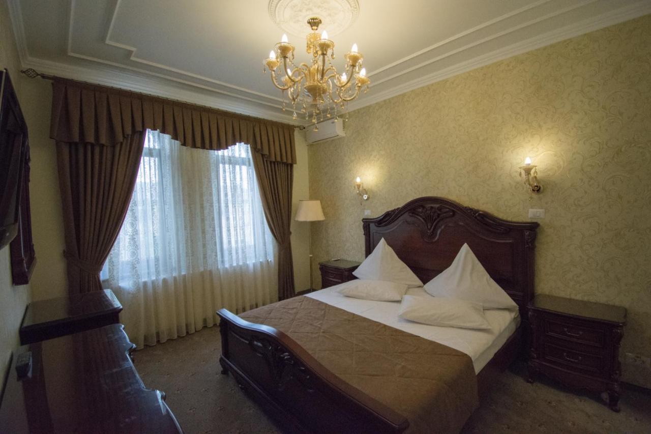 Vila Turistica Tosca Regal Bacău Exterior photo